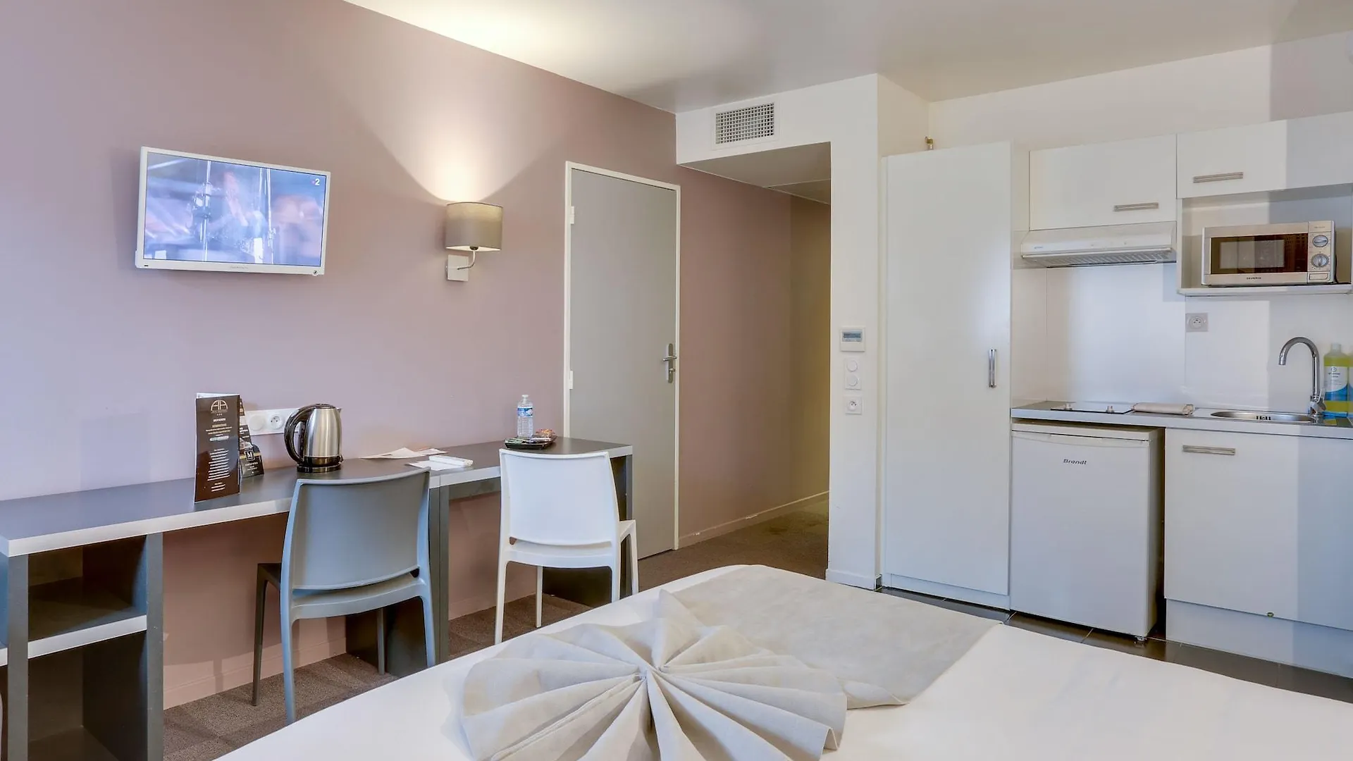 All Suites Appart Hotel Aeroport Paris Orly - Rungis Aparthotel